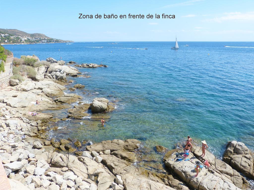 Roses Sobre El Mar Daire Oda fotoğraf
