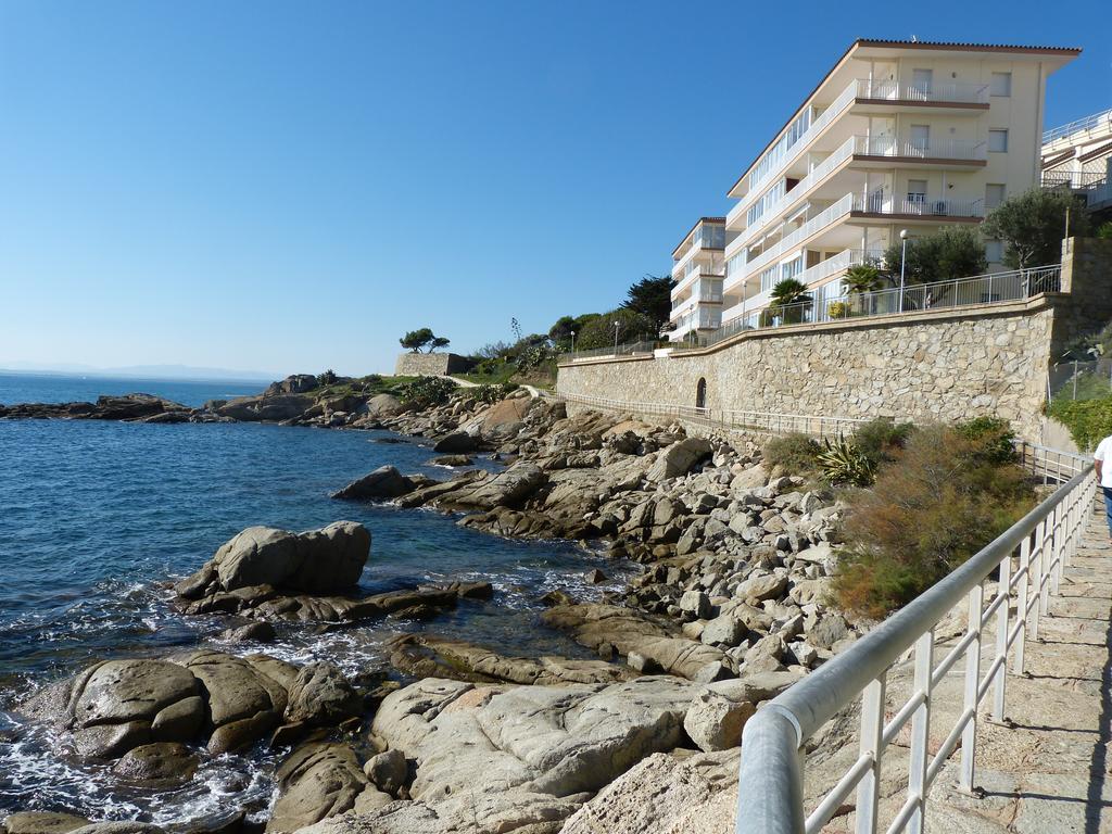 Roses Sobre El Mar Daire Oda fotoğraf
